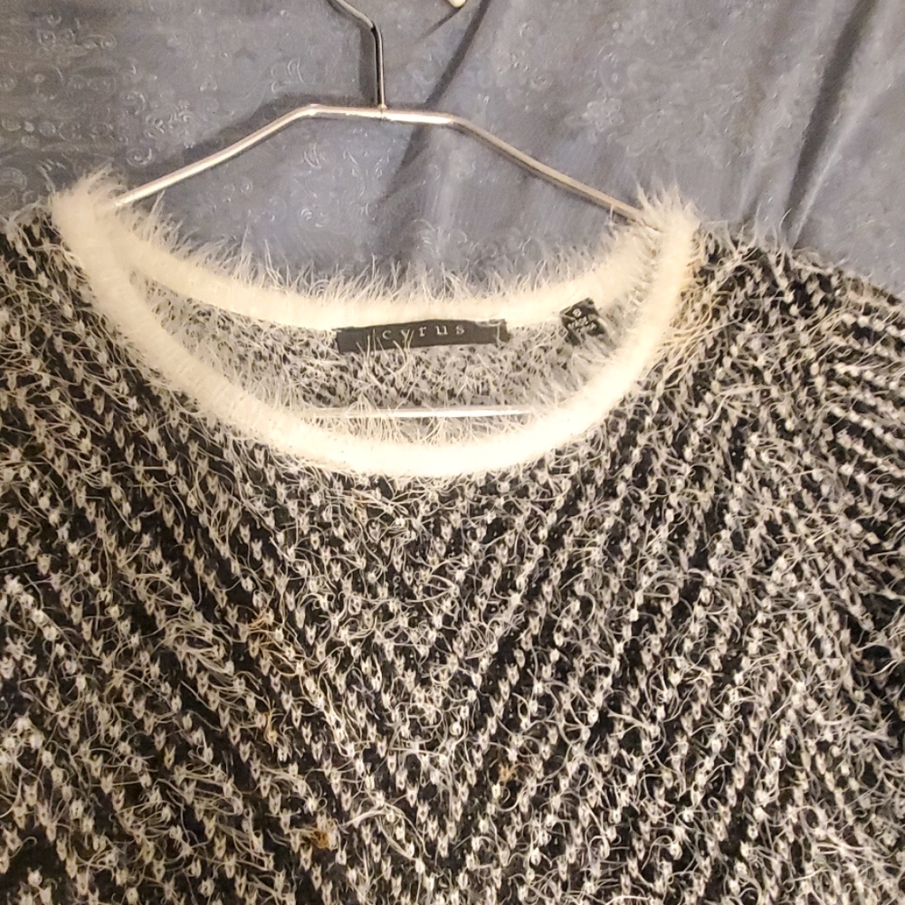 Sweater - Picture 2 of 2